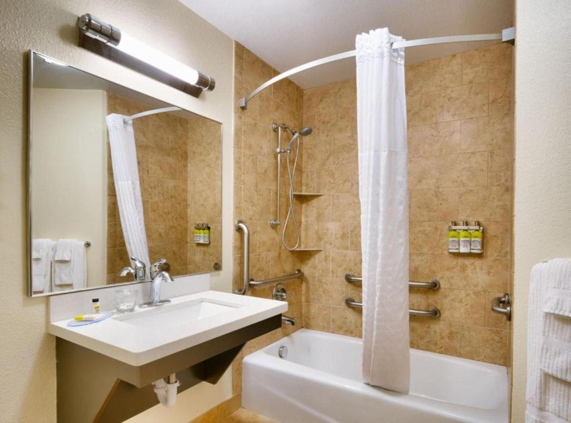 Candlewood Suites Plano East by IHG photo 3