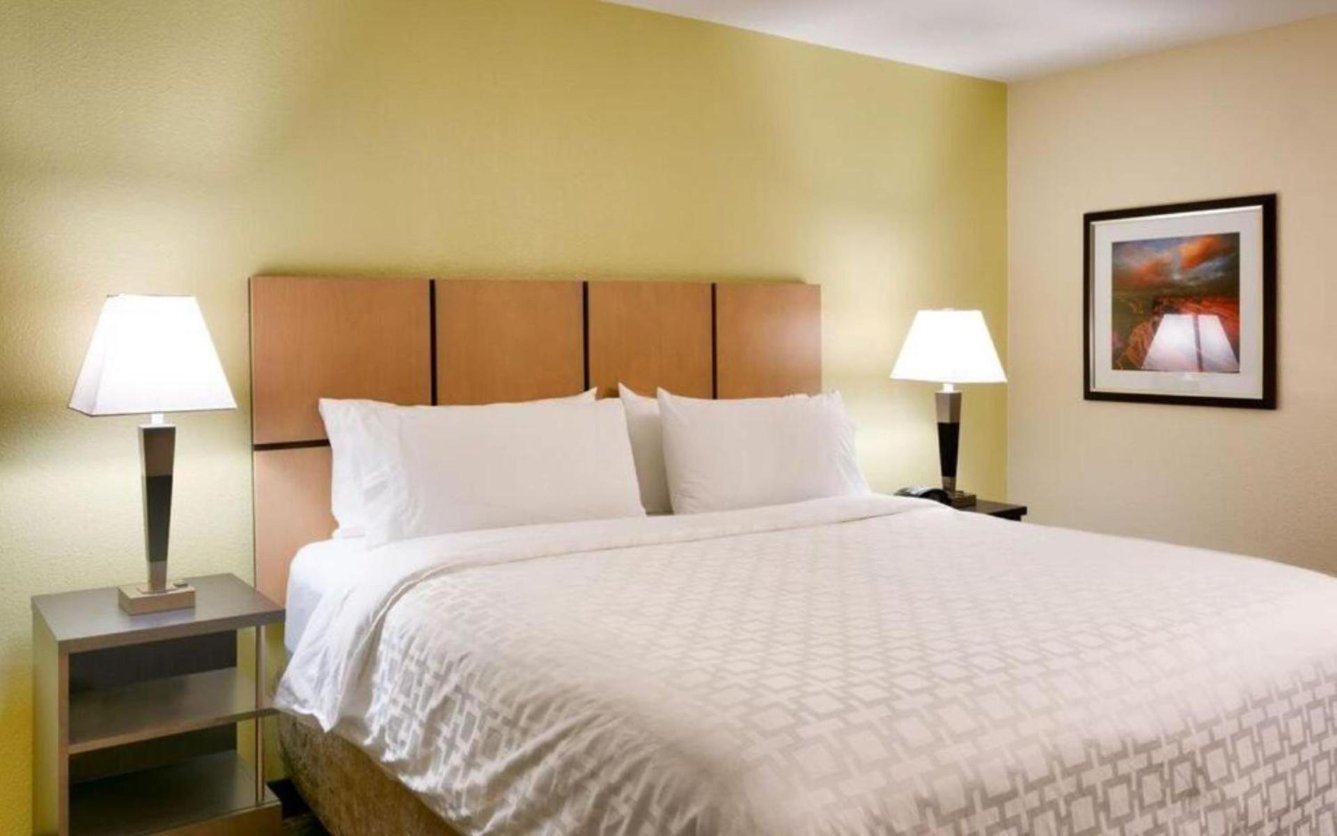 Candlewood Suites Plano East by IHG photo 5