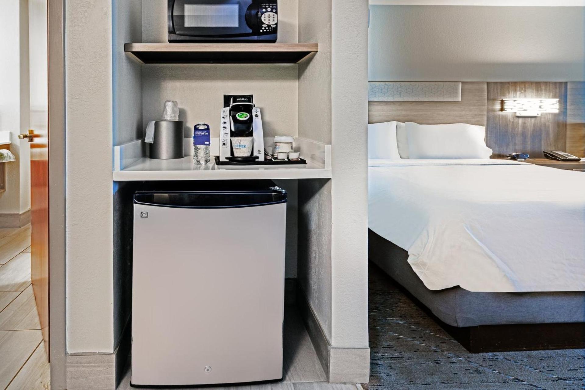 Holiday Inn Express Harvey-Marrero by IHG photo 6