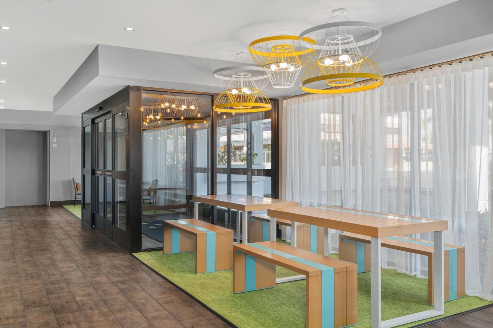 Spark by Hilton Bakersfield Central photo 8