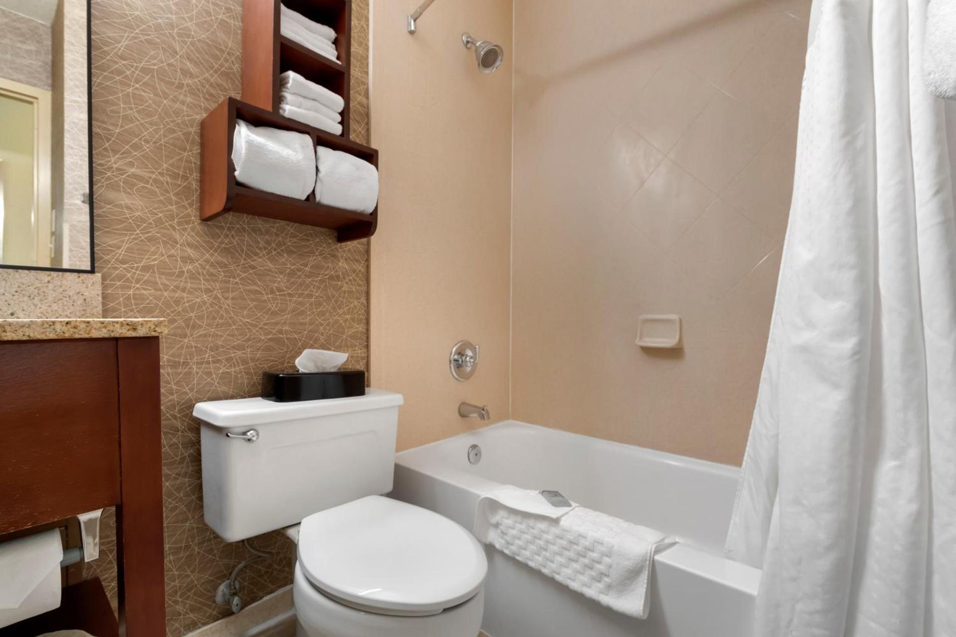 Best Western Fairmont photo 16