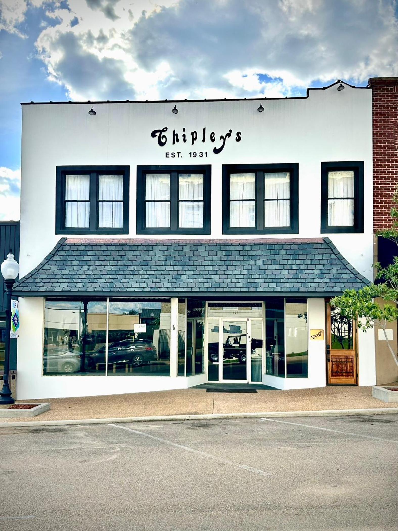 Chipley's Squareview Inn photo 1