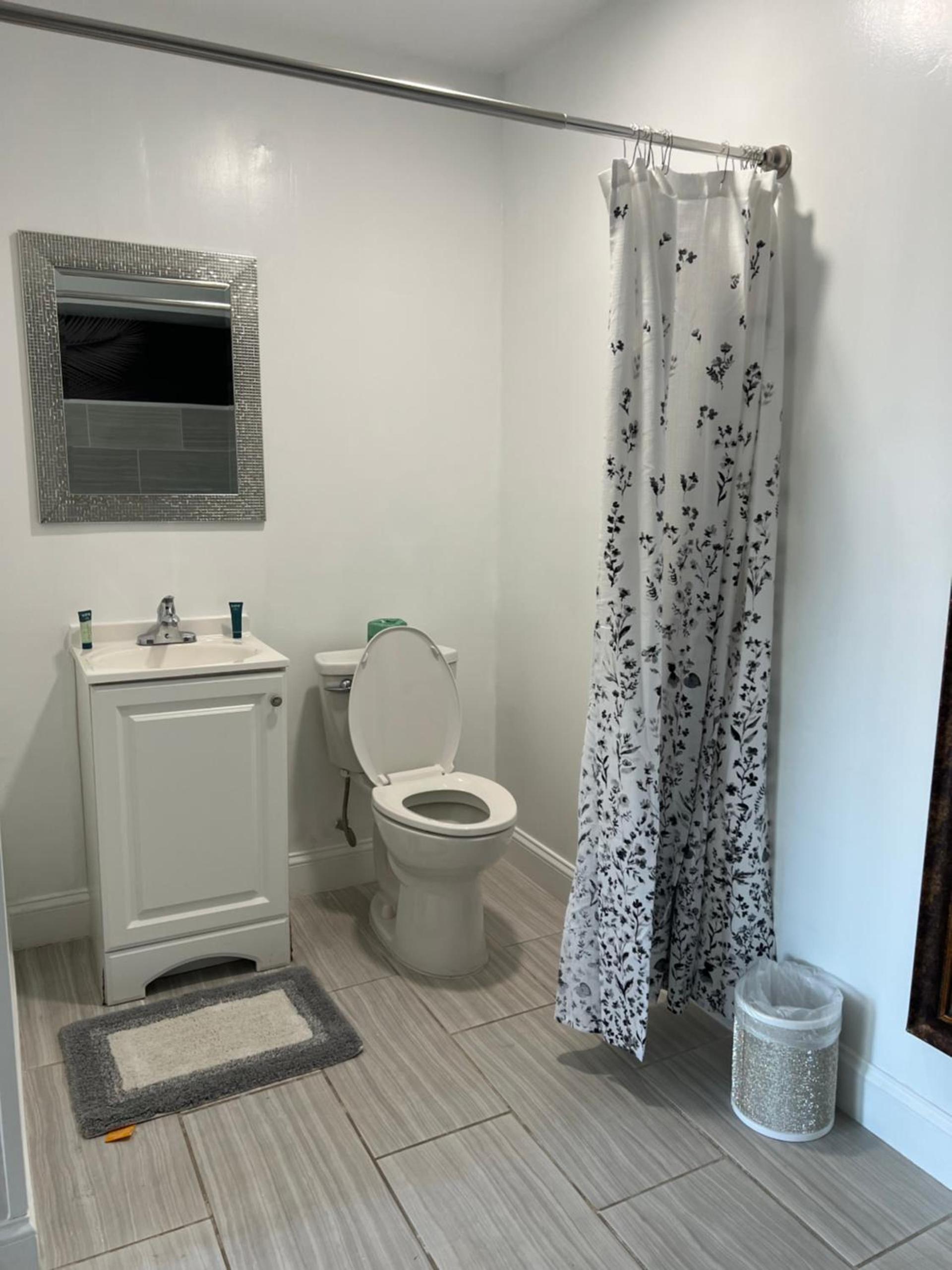 Rodeway Inn photo 30