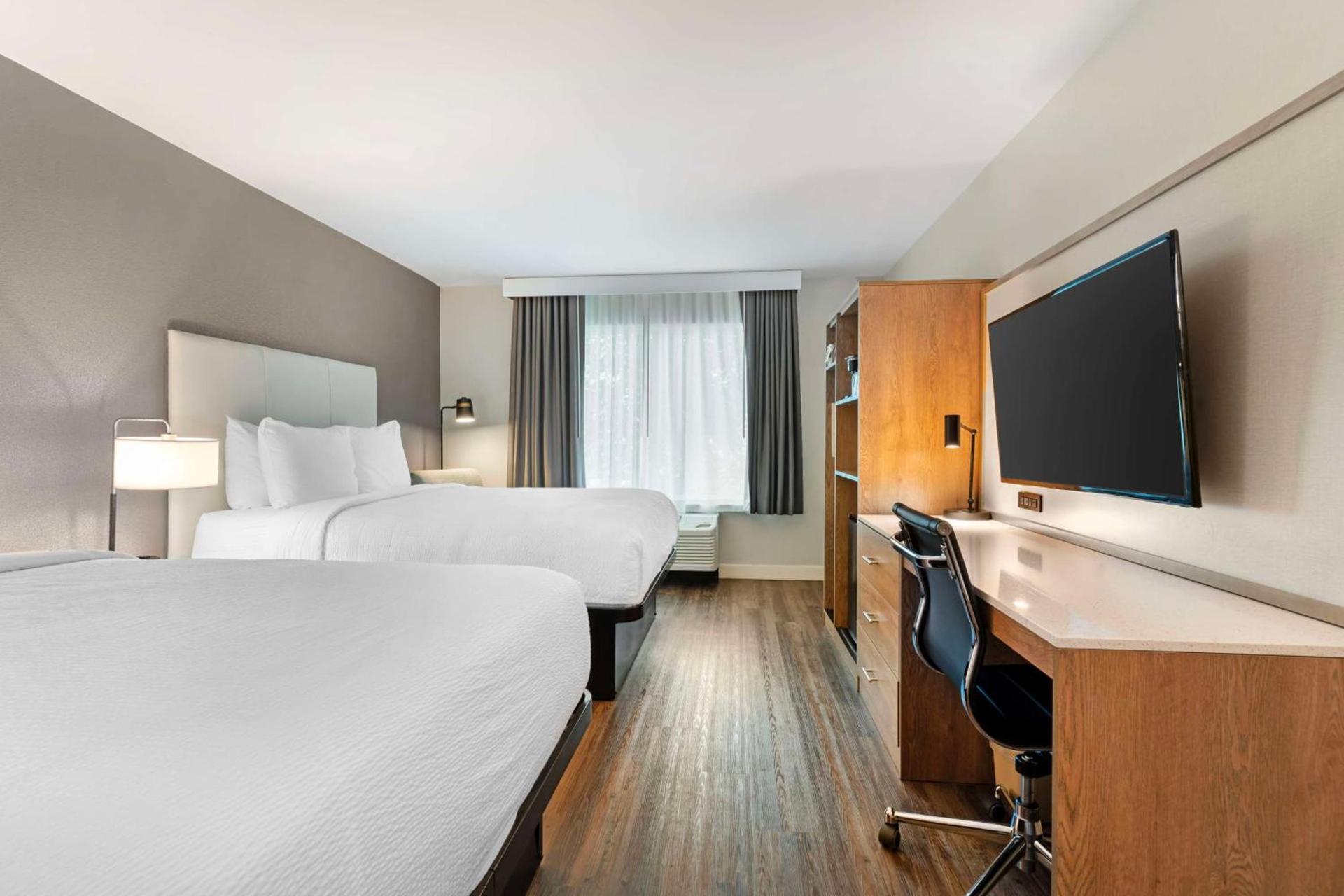 Best Western Plus Rancho Cordova Inn photo 19