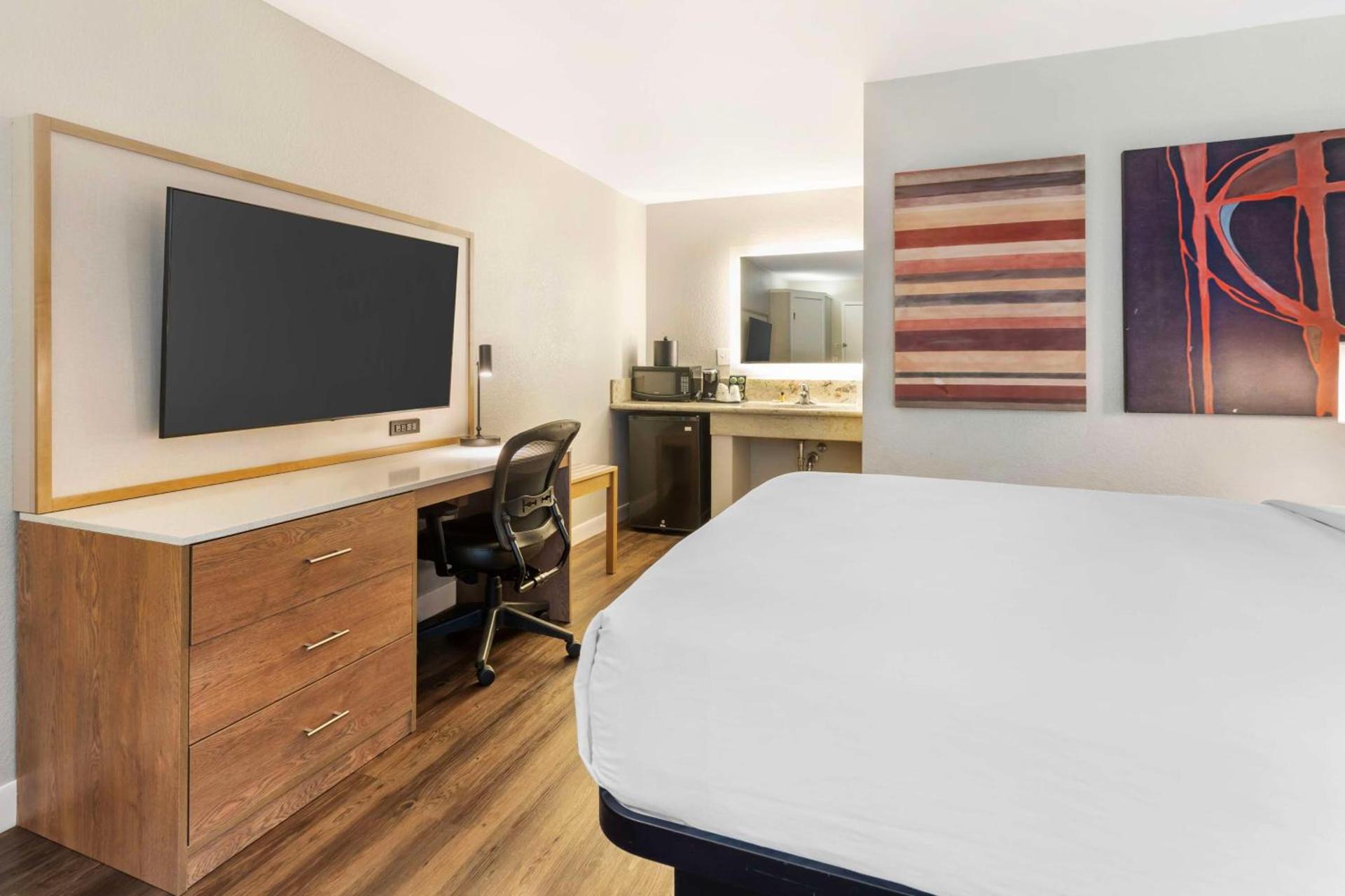 Best Western Plus Rancho Cordova Inn photo 33