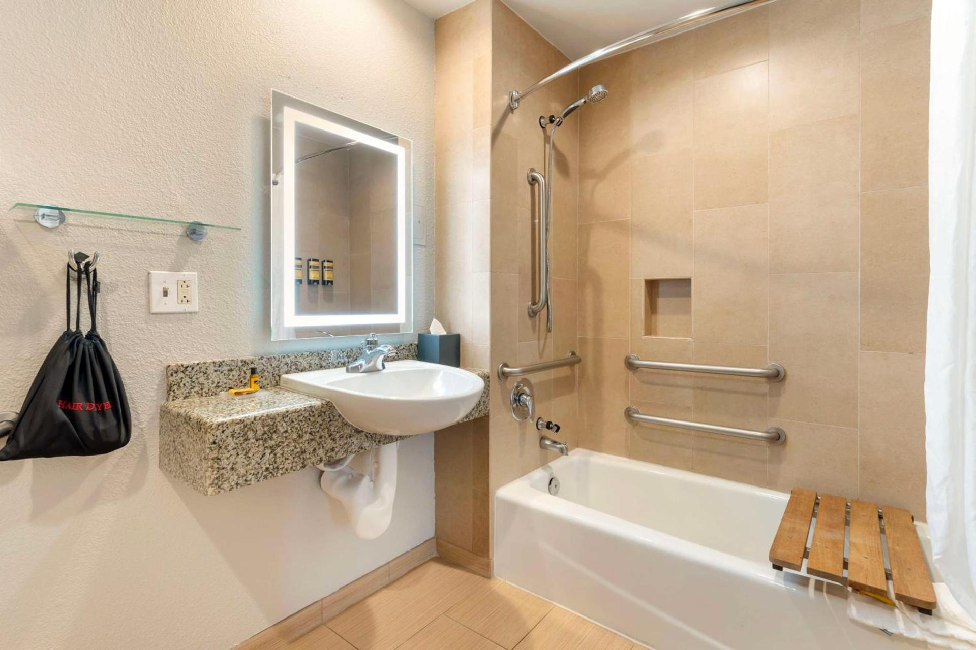 Best Western Plus Rancho Cordova Inn photo 34