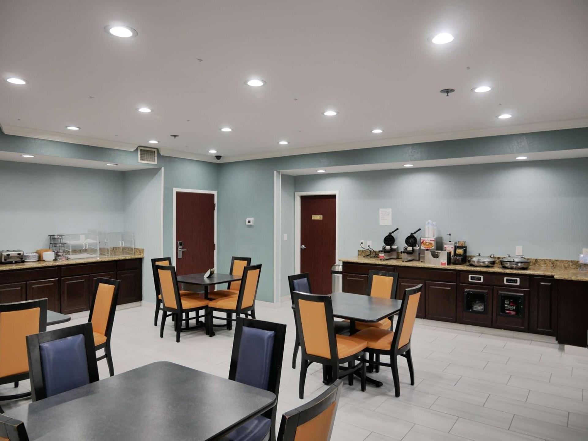Best Western Plus Fenton photo 20