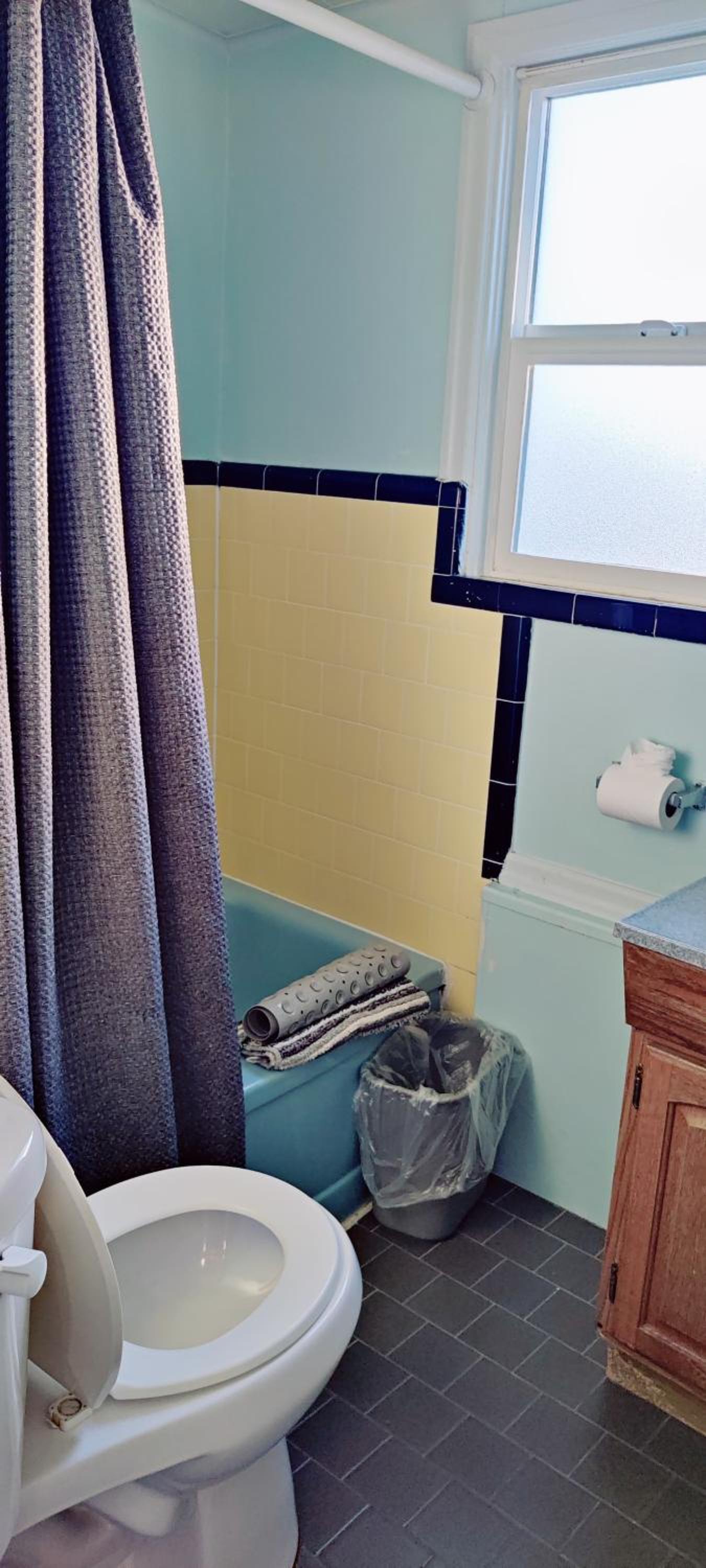 Hillcrest Inn photo 6