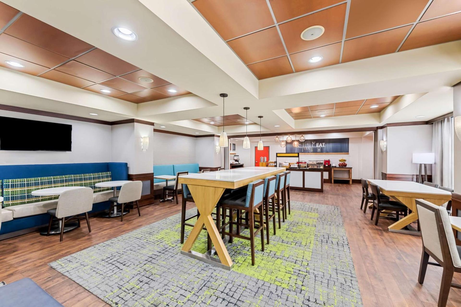 Hampton Inn Chattanooga-North photo 9