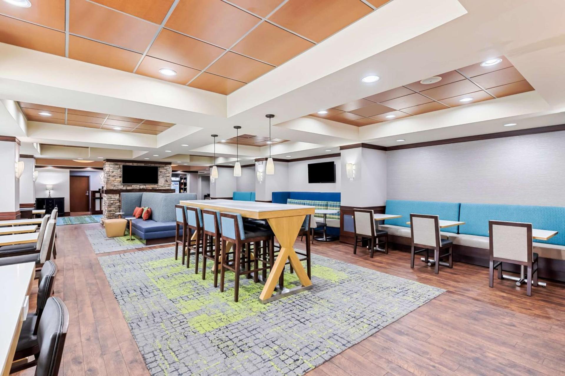 Hampton Inn Chattanooga-North photo 11