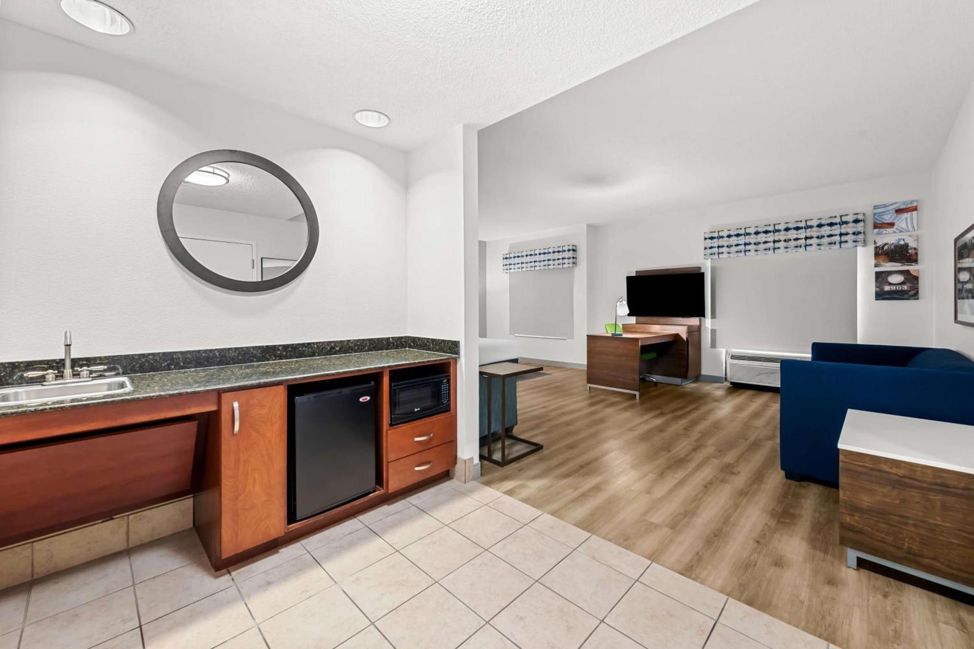 Hampton Inn Chattanooga-North photo 16