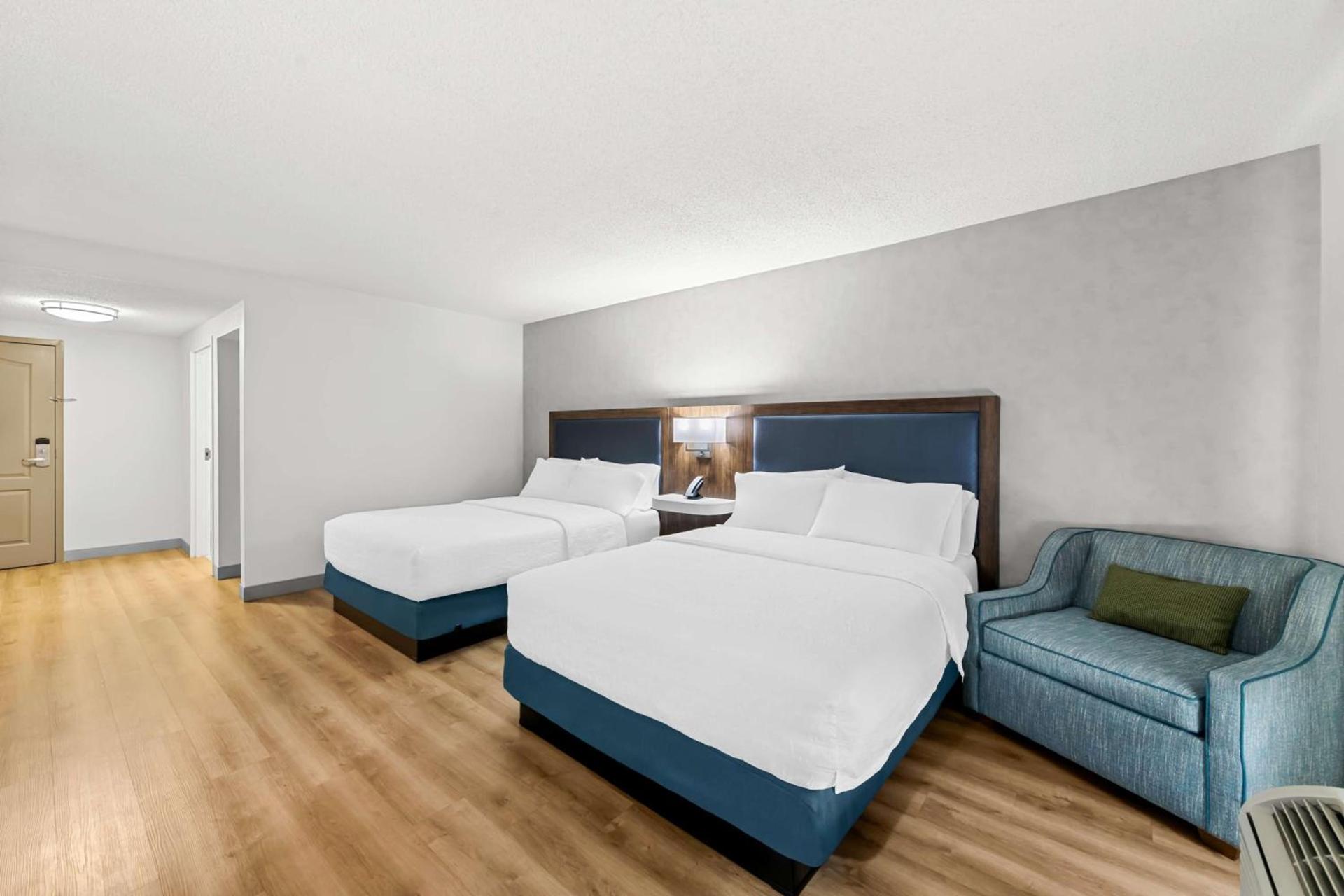 Hampton Inn Chattanooga-North photo 18