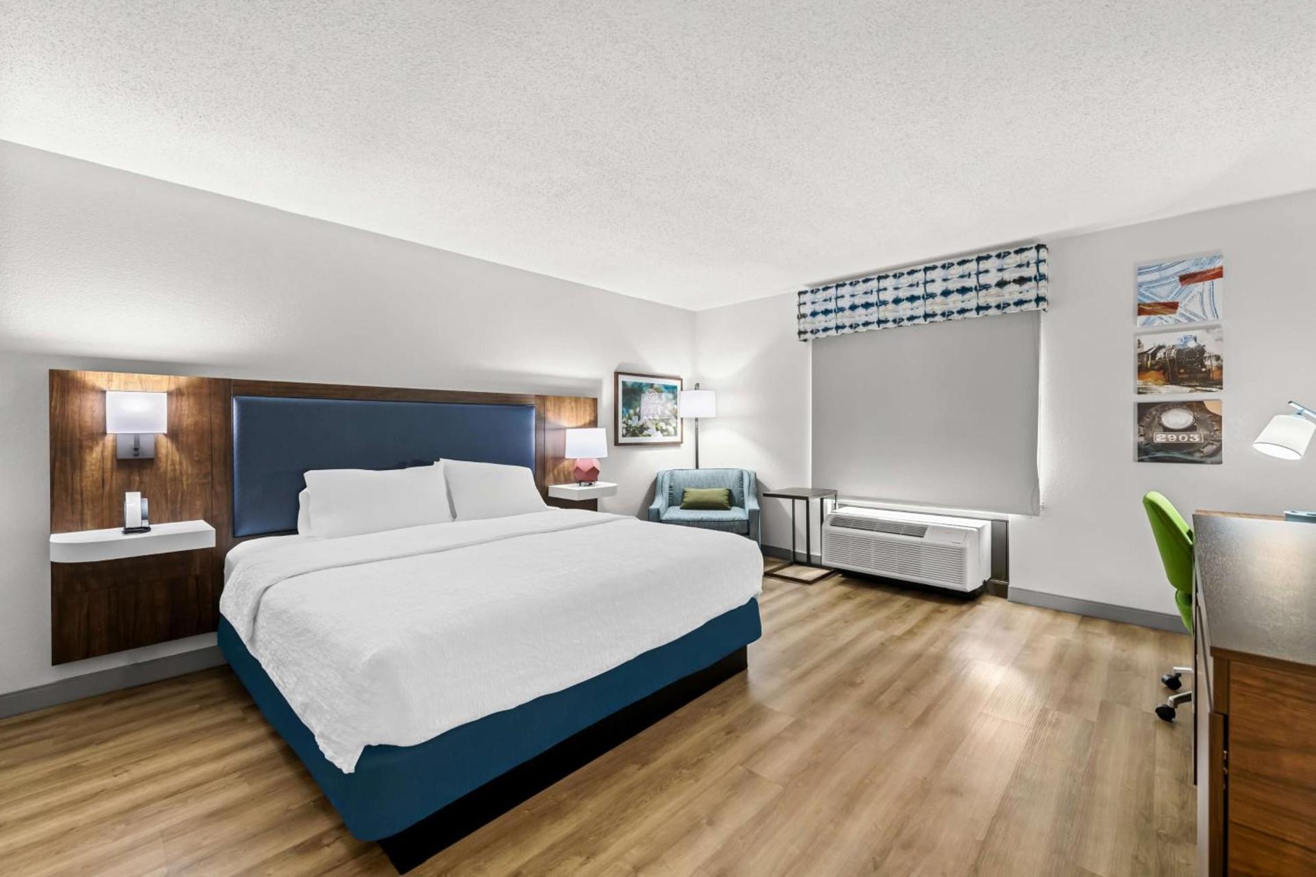 Hampton Inn Chattanooga-North photo 19