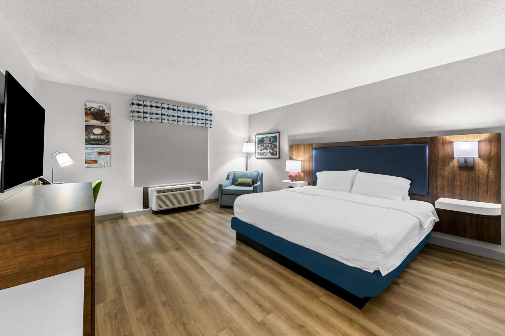 Hampton Inn Chattanooga-North photo 29