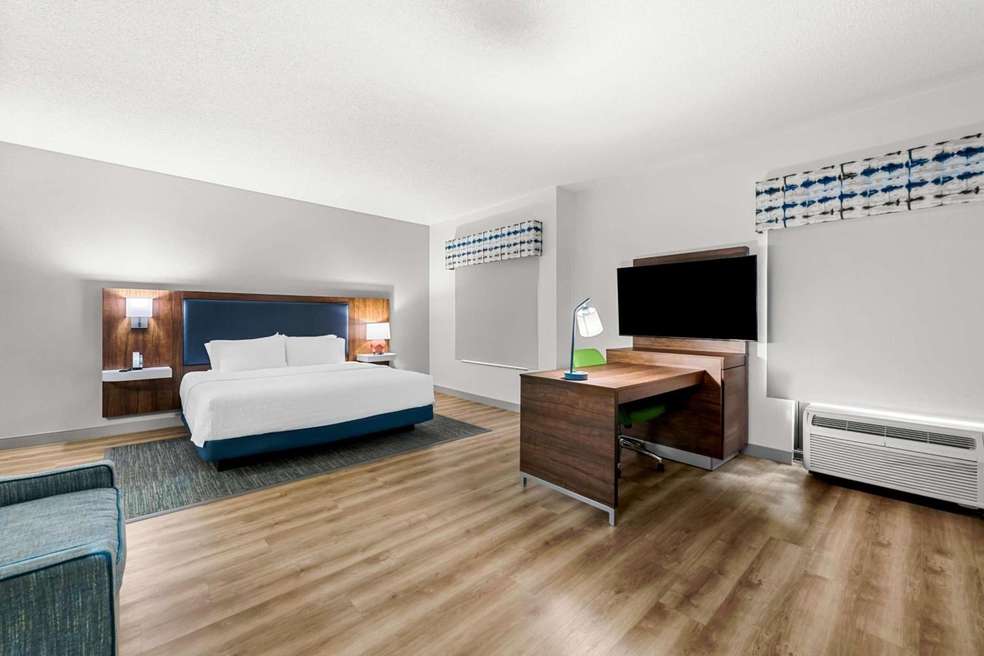 Hampton Inn Chattanooga-North photo 33