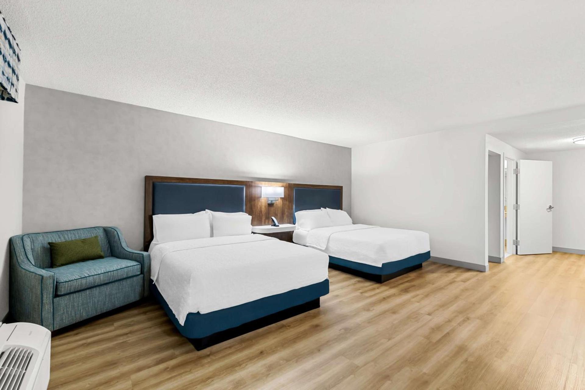 Hampton Inn Chattanooga-North photo 38