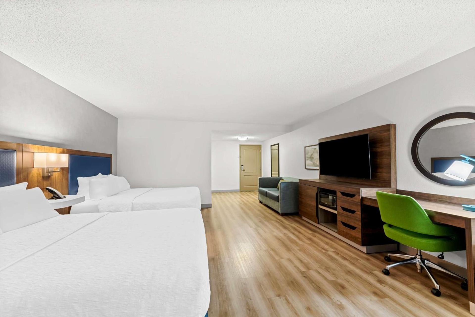 Hampton Inn Chattanooga-North photo 40