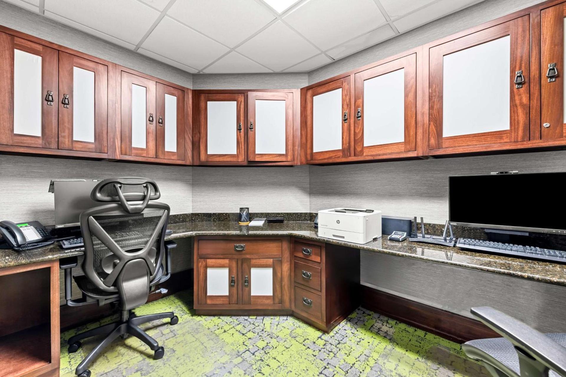Hampton Inn Chattanooga-North photo 47