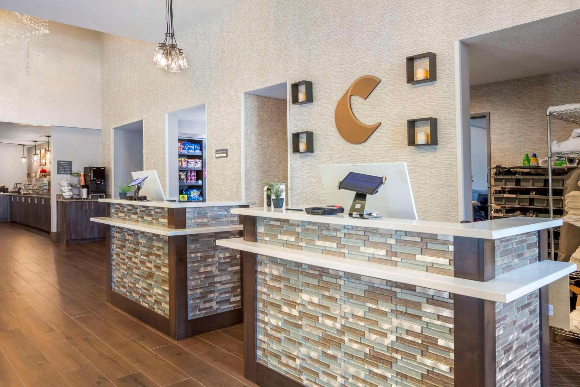 Comfort Suites Nashville Airport - BNA photo 30