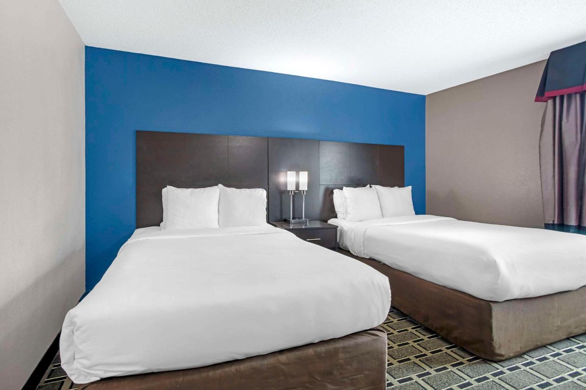 Comfort Suites Nashville Airport - BNA photo 32