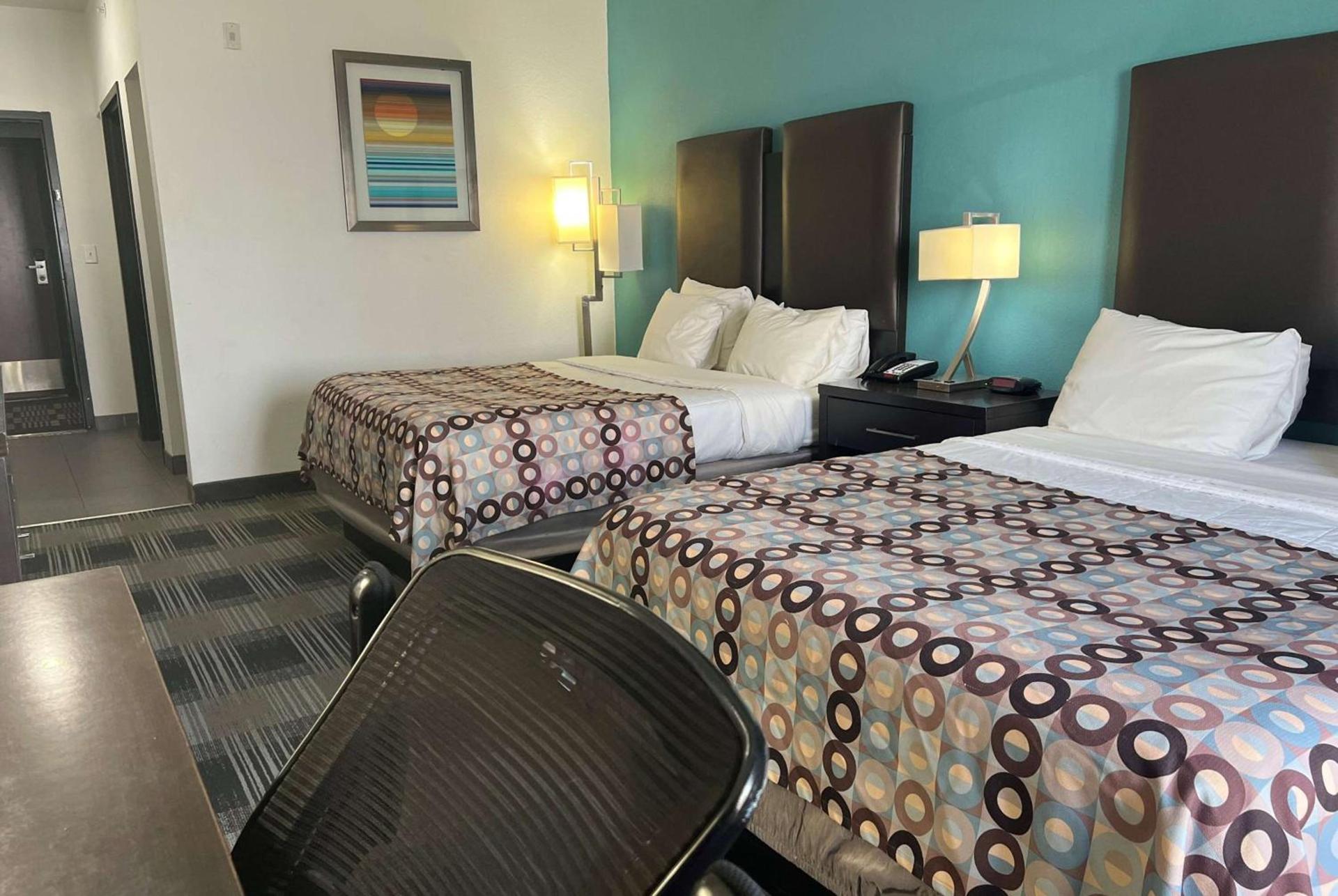 Days Inn by Wyndham Alva photo 6