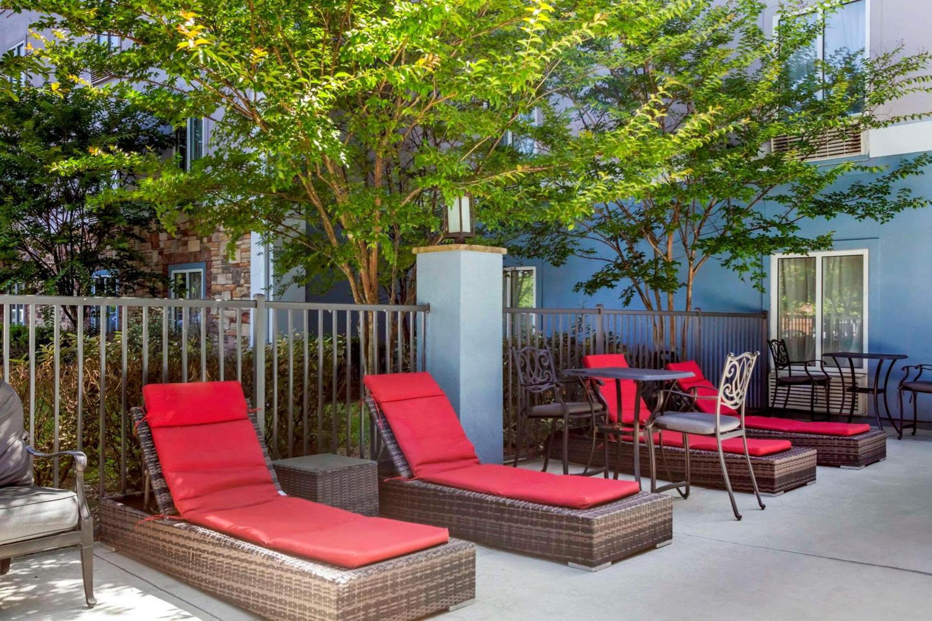 Comfort Suites Nashville Airport - BNA photo 38
