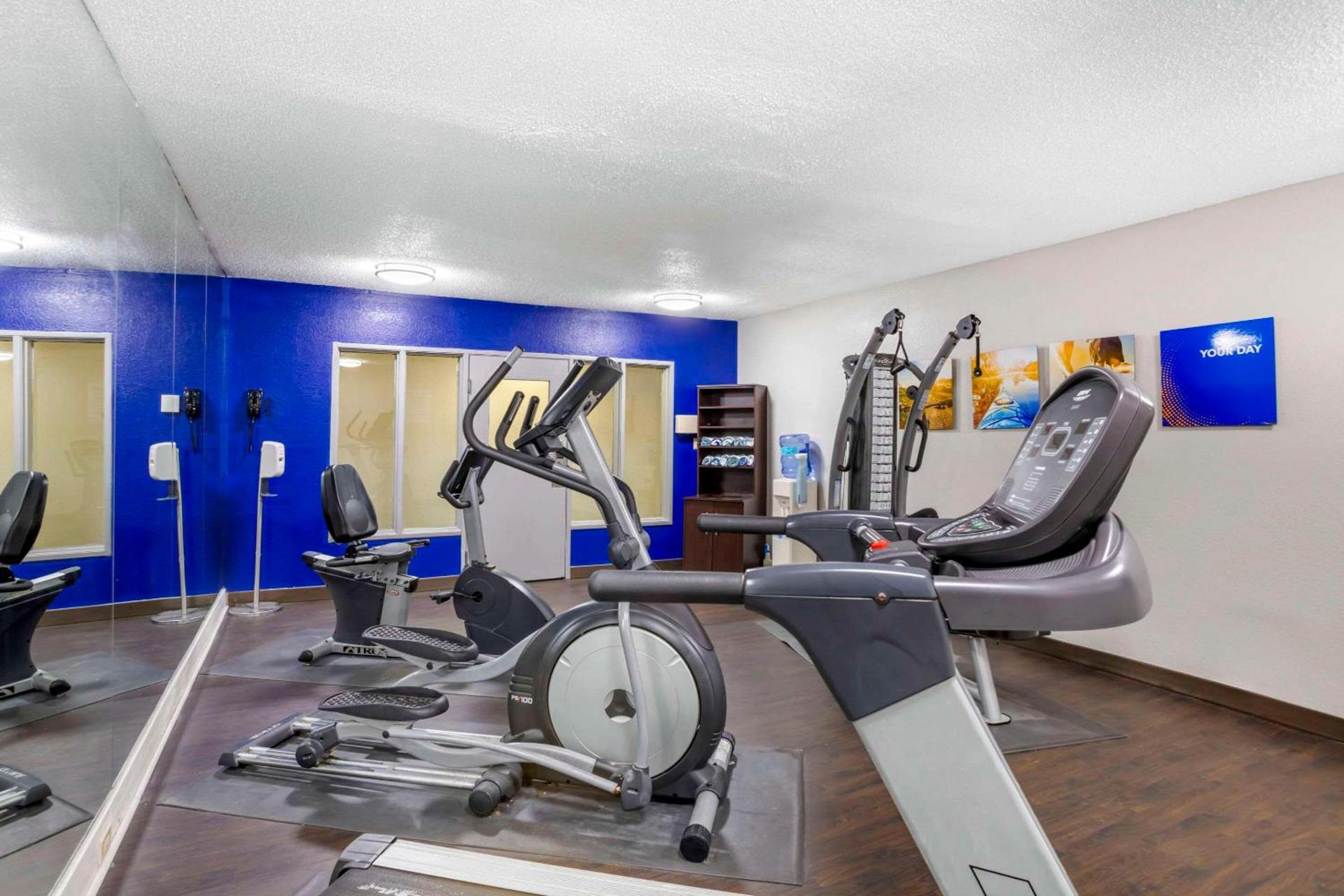 Comfort Suites Nashville Airport - BNA photo 40