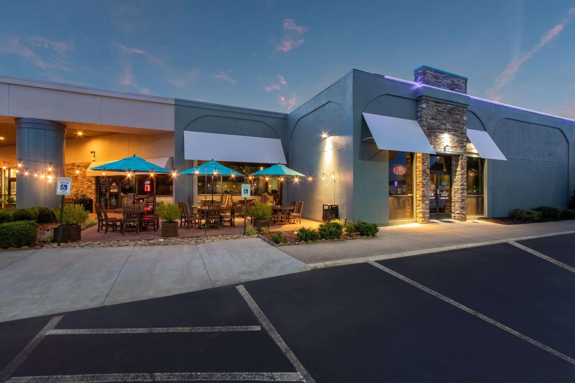 Clarion Inn Asheville Airport photo 40