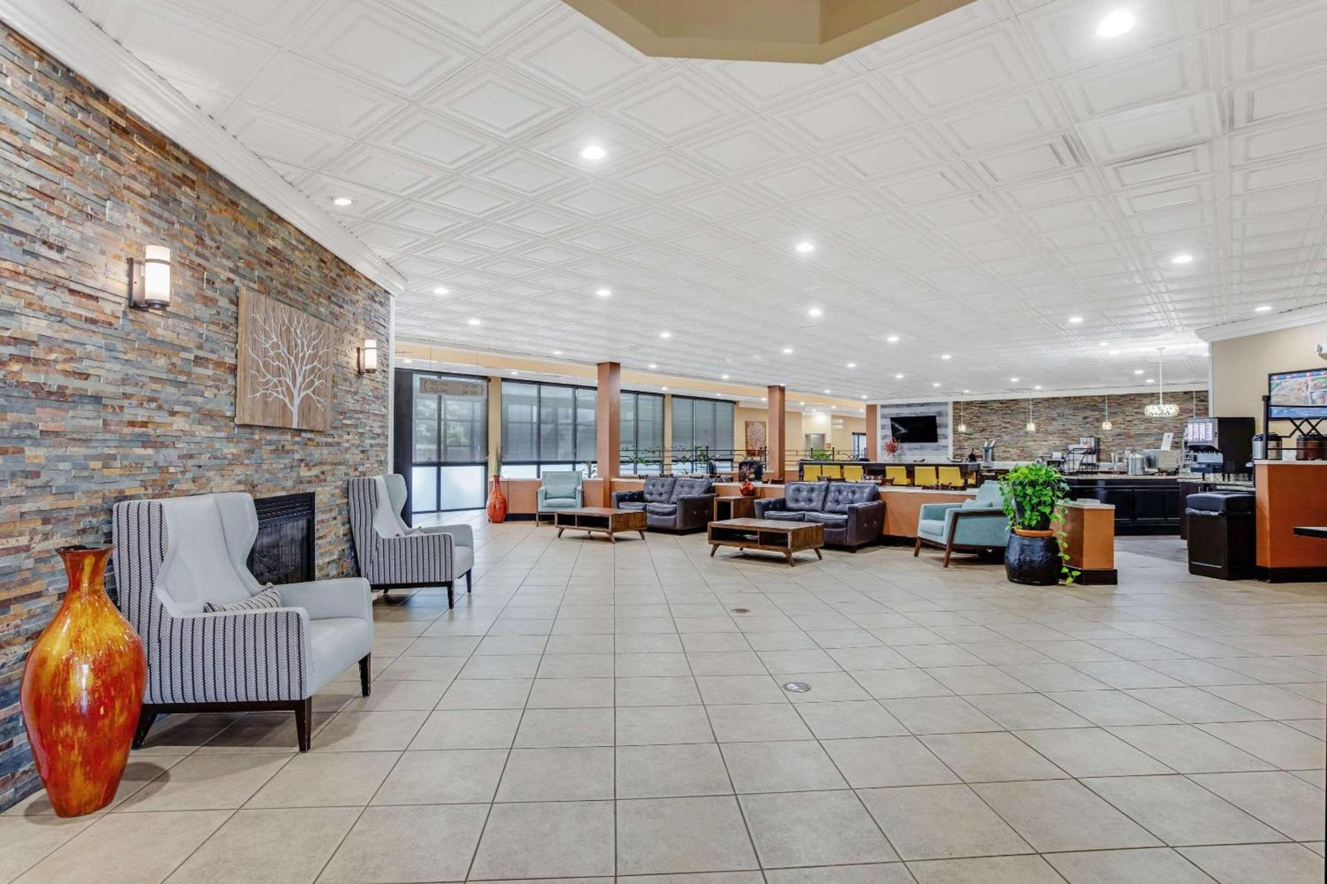 Clarion Inn Asheville Airport photo 4