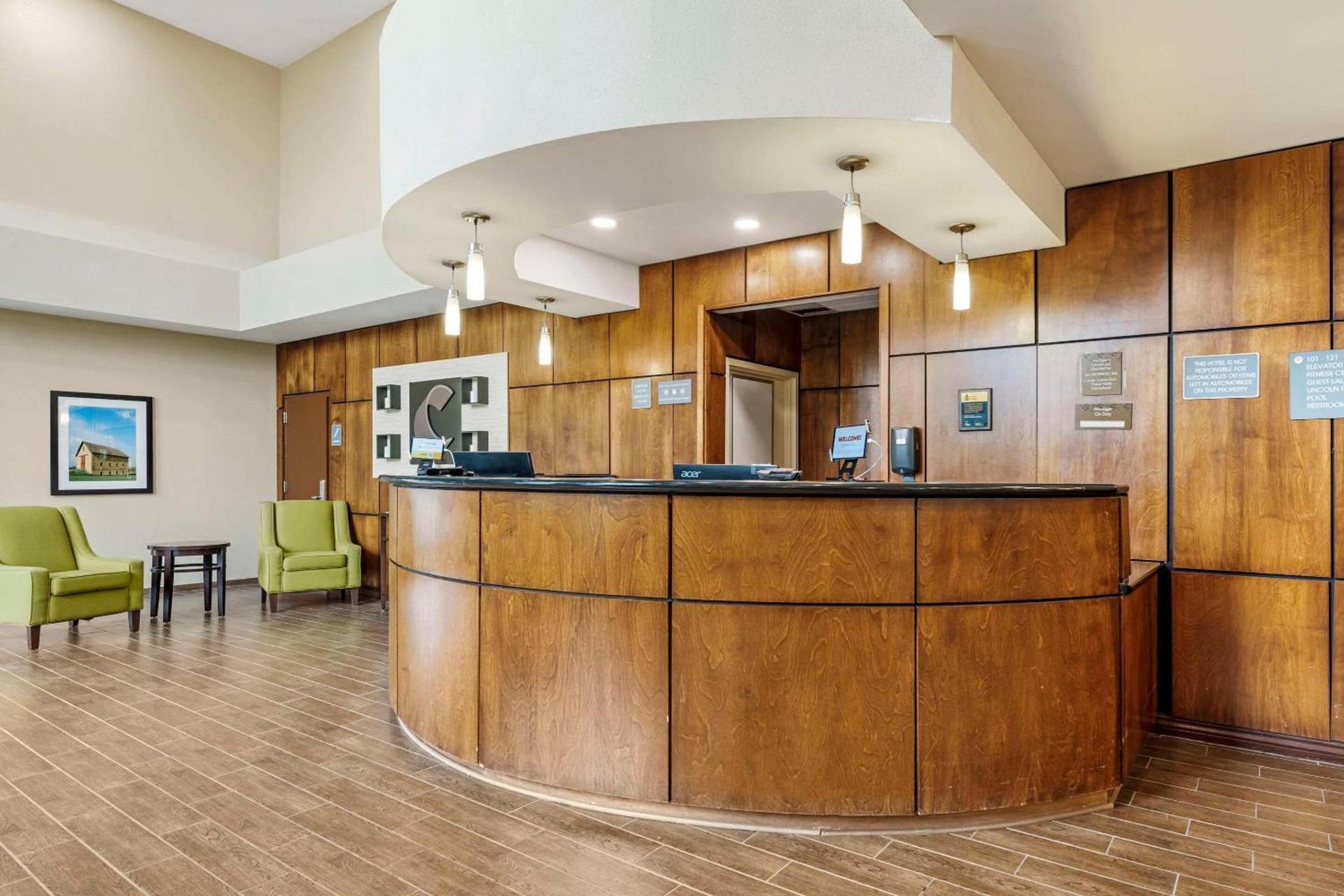 Comfort Suites East Lincoln - Mall Area photo 6