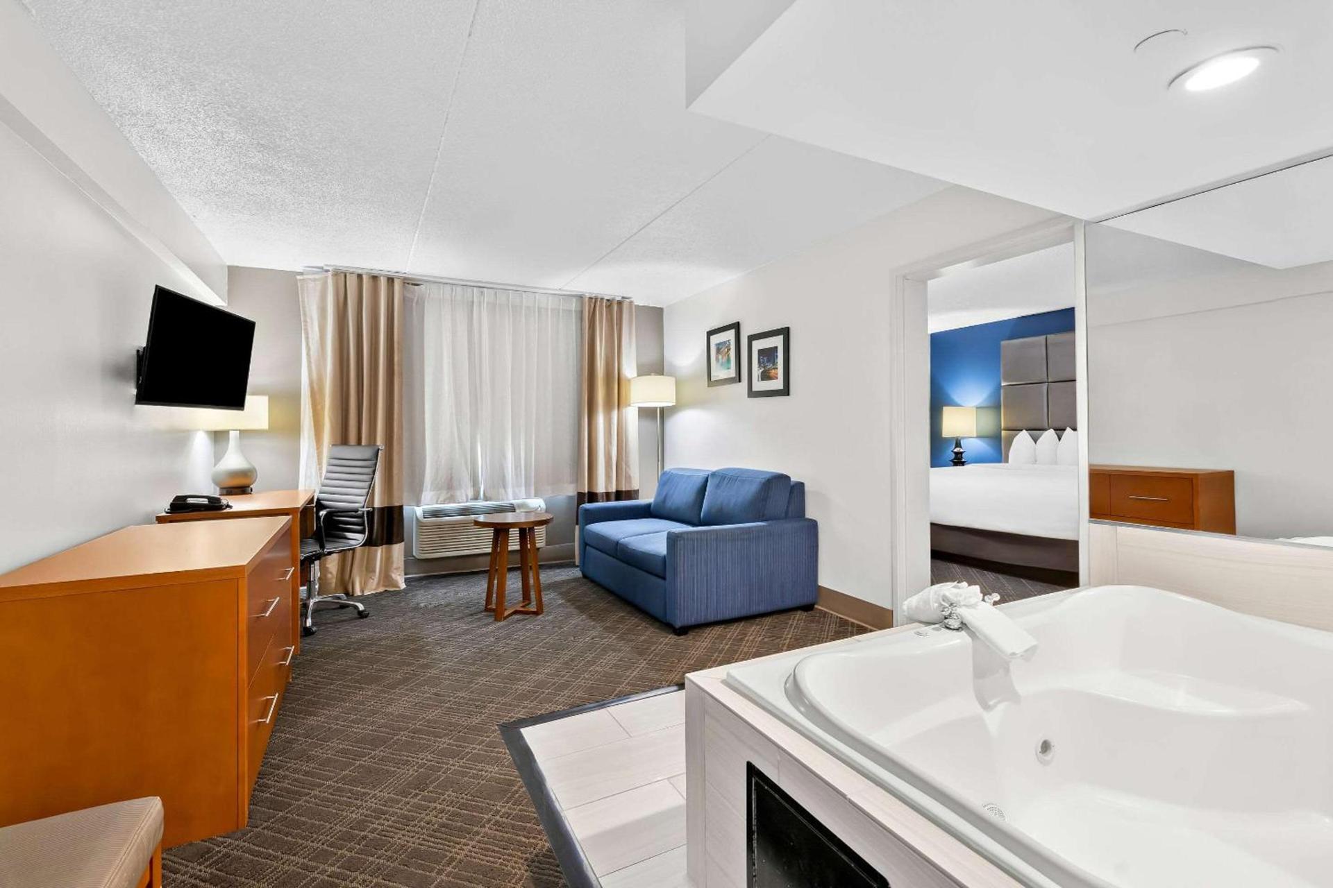 Comfort Inn & Suites Nashville Near Tanger Outlets I-24 Antioch photo 26