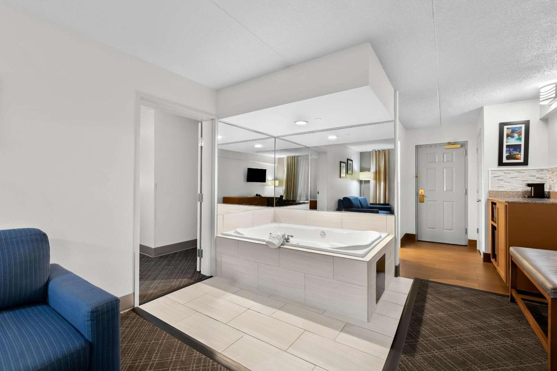Comfort Inn & Suites Nashville Near Tanger Outlets I-24 Antioch photo 27