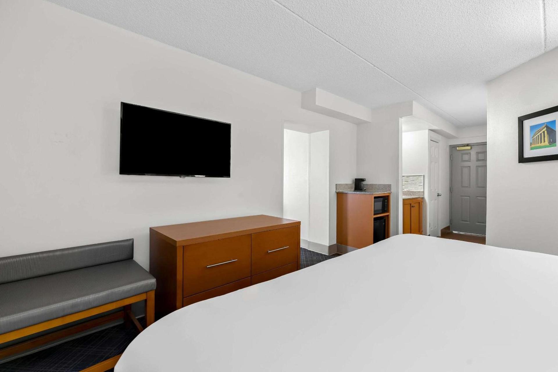 Comfort Inn & Suites Nashville Near Tanger Outlets I-24 Antioch photo 35