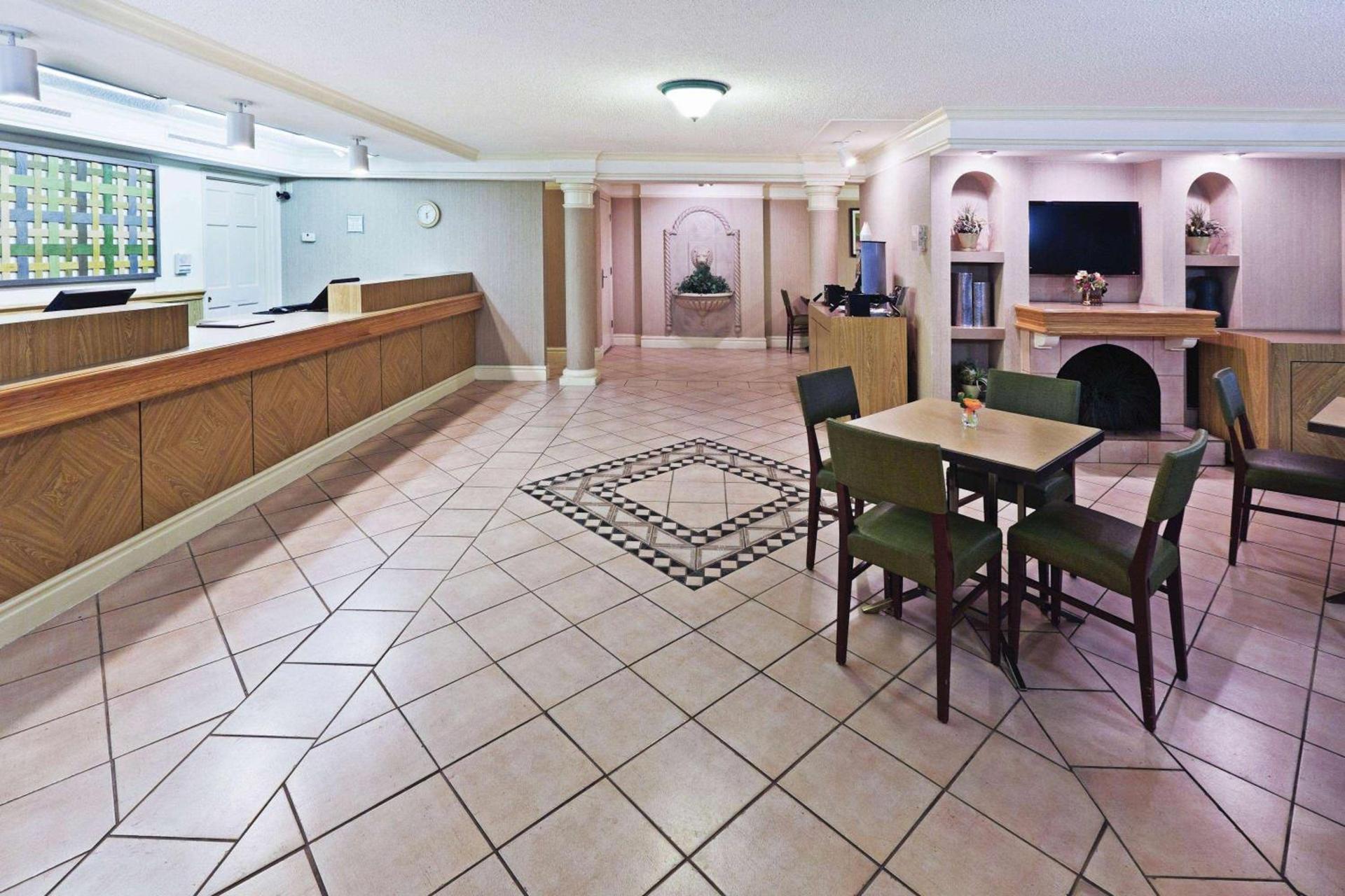 Quality Inn & Suites Tuscaloosa near University photo 5