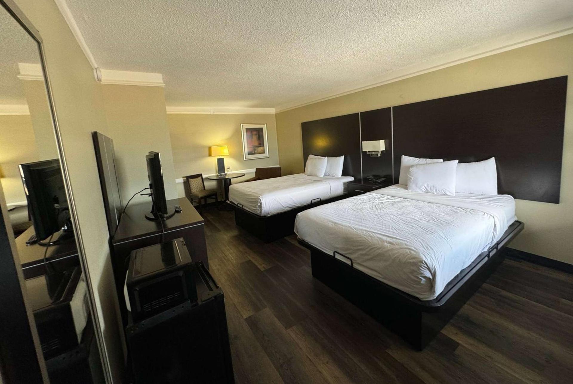 Quality Inn & Suites Tuscaloosa near University photo 12