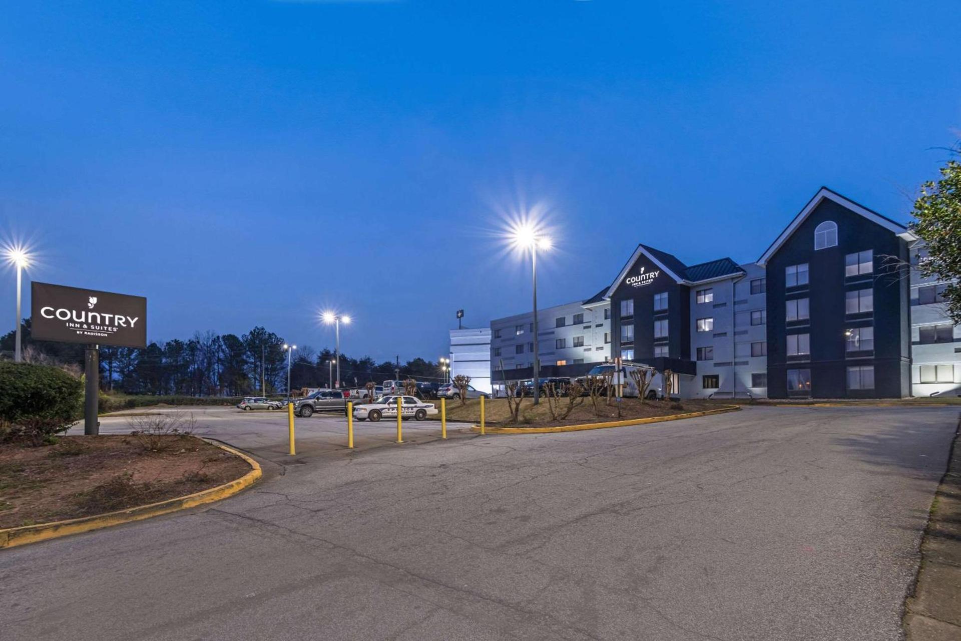 Country Inn & Suites by Radisson, Atlanta Airport South, GA photo 4