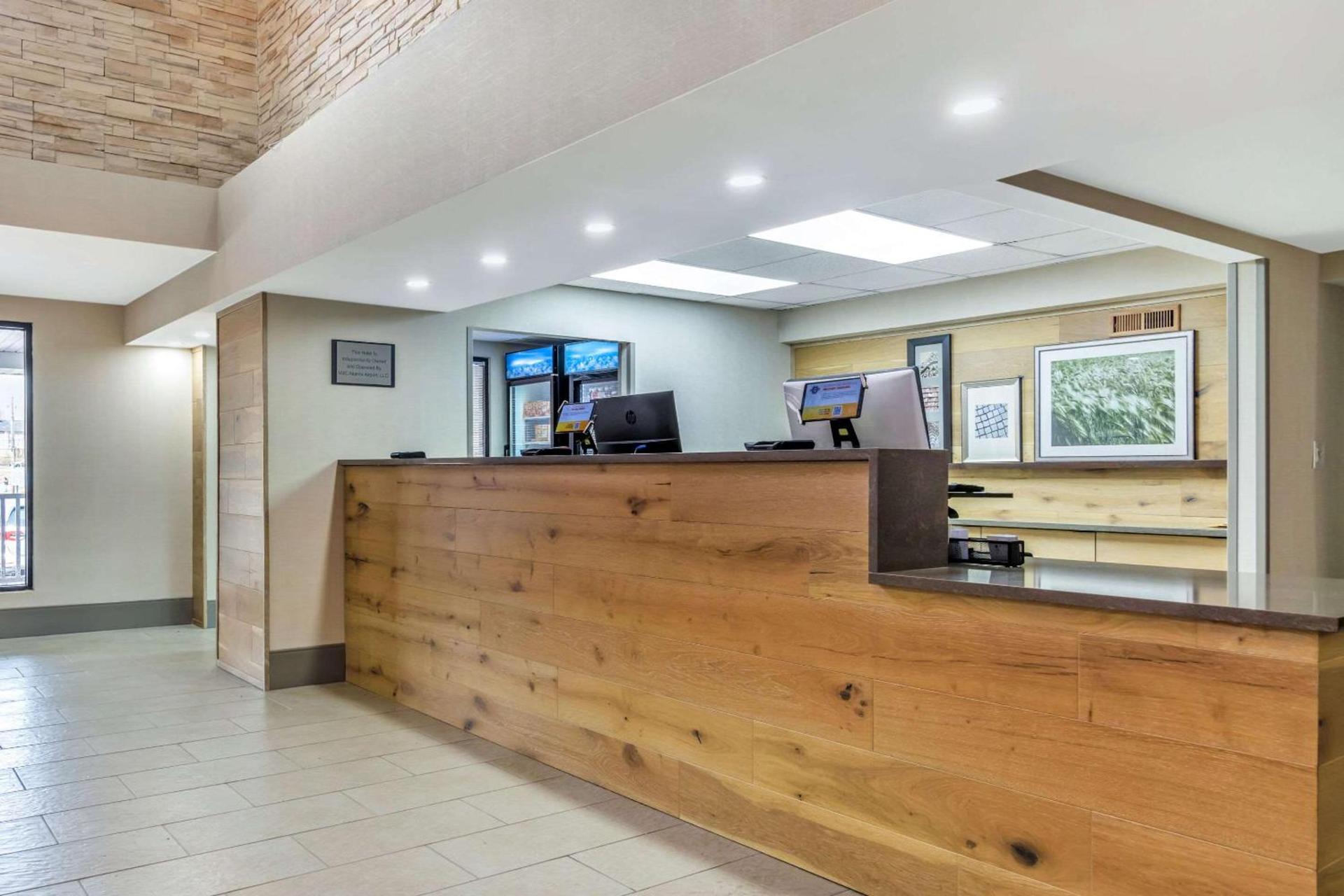 Country Inn & Suites by Radisson, Atlanta Airport South, GA photo 6