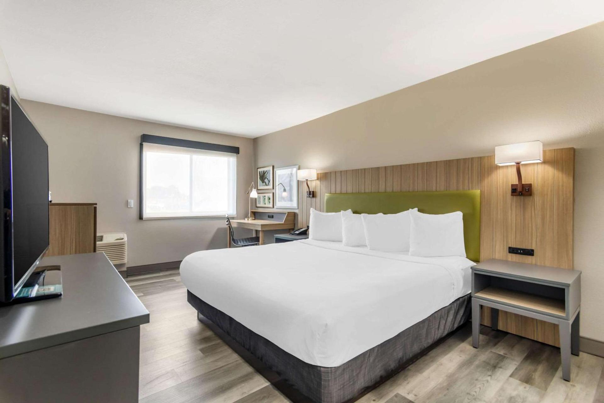Country Inn & Suites by Radisson, Atlanta Airport South, GA photo 7