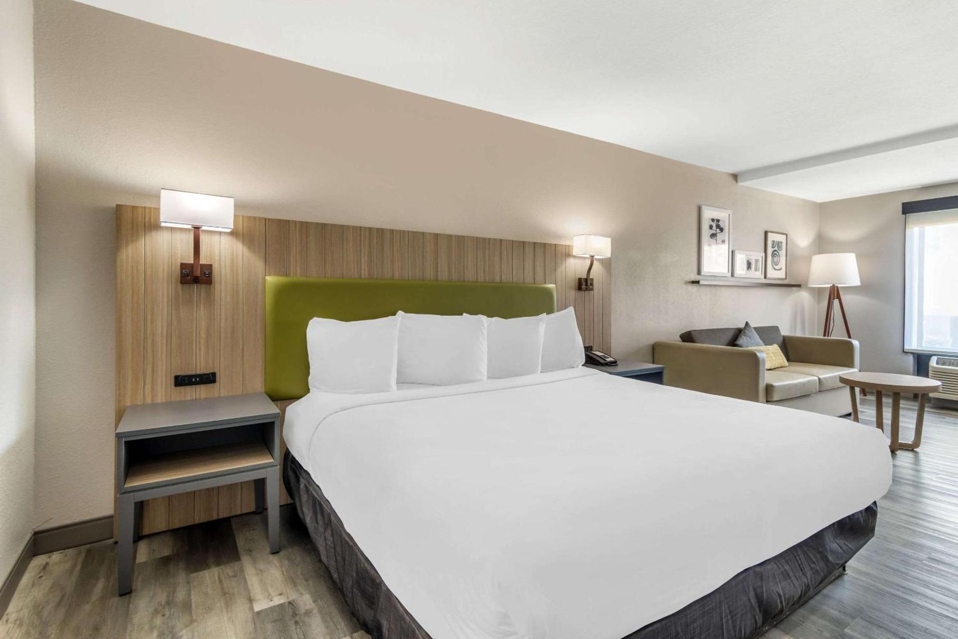 Country Inn & Suites by Radisson, Atlanta Airport South, GA photo 21
