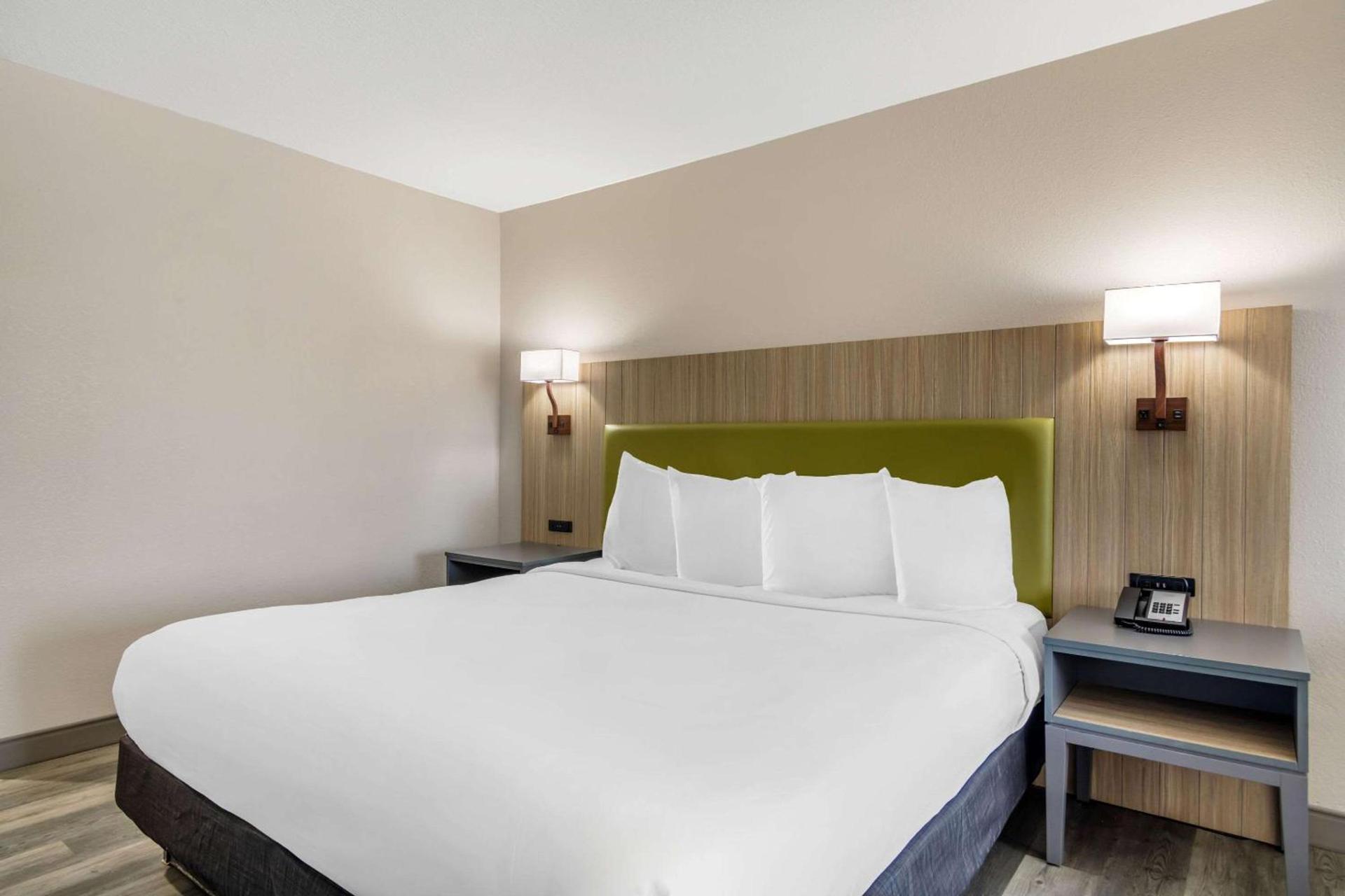 Country Inn & Suites by Radisson, Atlanta Airport South, GA photo 22