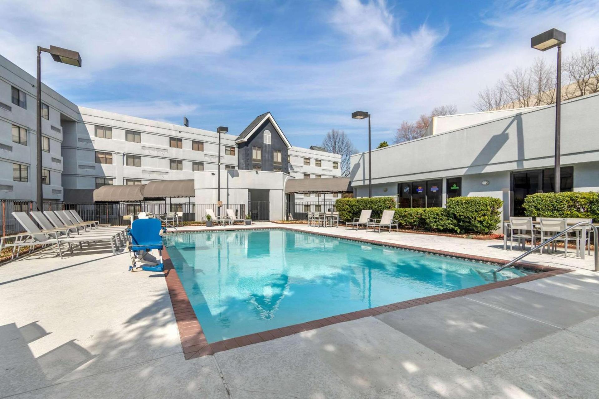 Country Inn & Suites by Radisson, Atlanta Airport South, GA photo 32