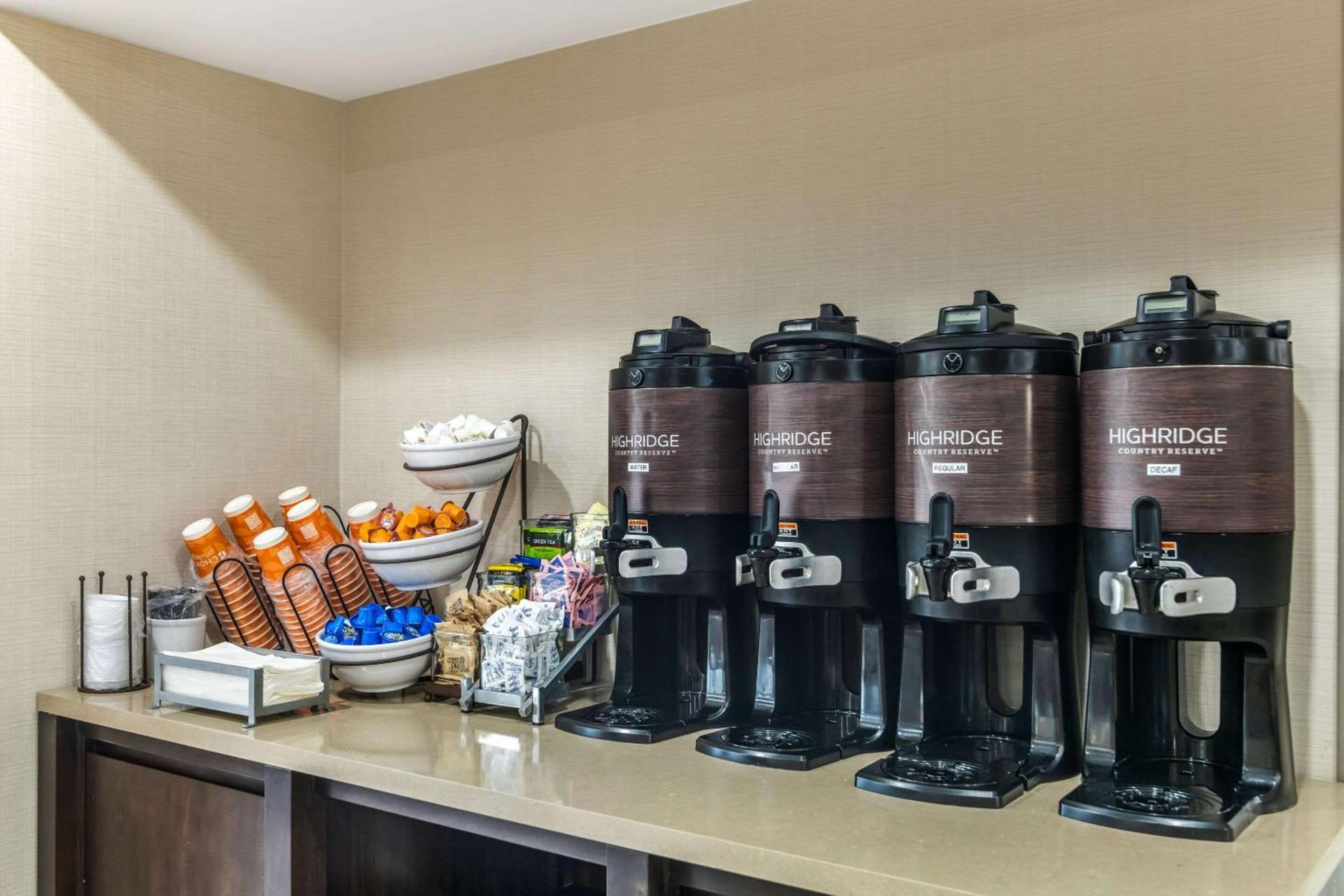 Country Inn & Suites by Radisson, Atlanta Airport South, GA photo 40