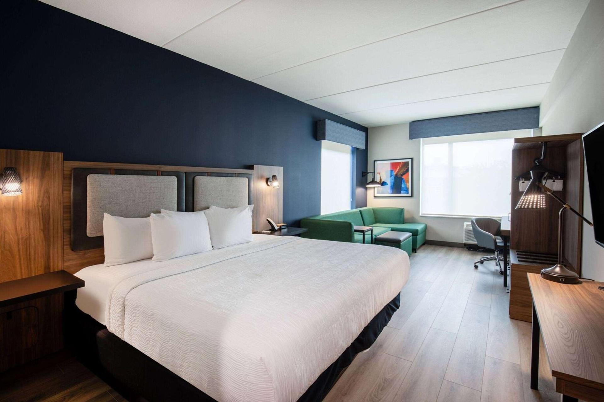 La Quinta Inn & Suites by Wyndham Chattanooga Downtown/South photo 13