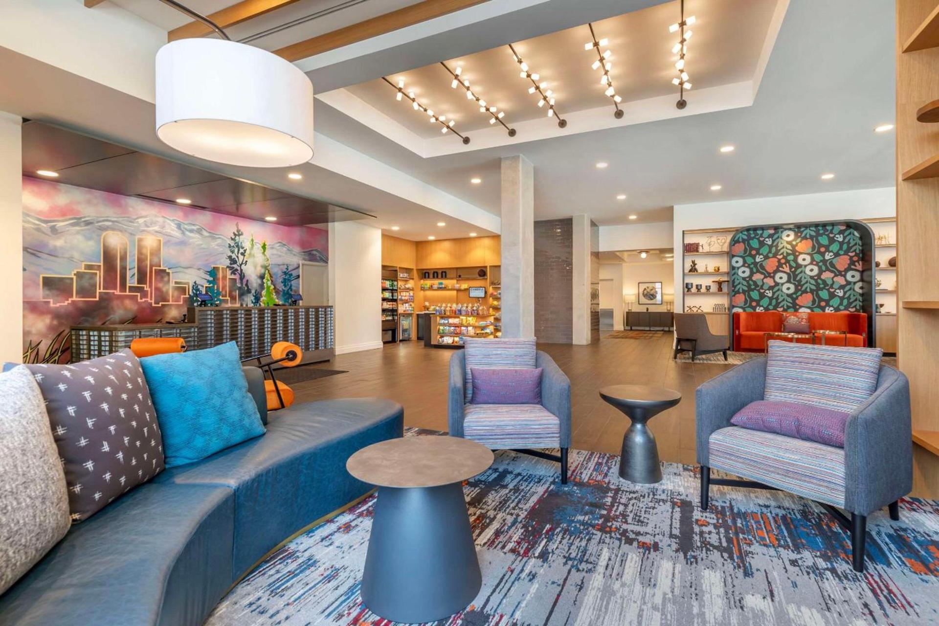 Cambria Hotel Denver Downtown RiNo photo 6
