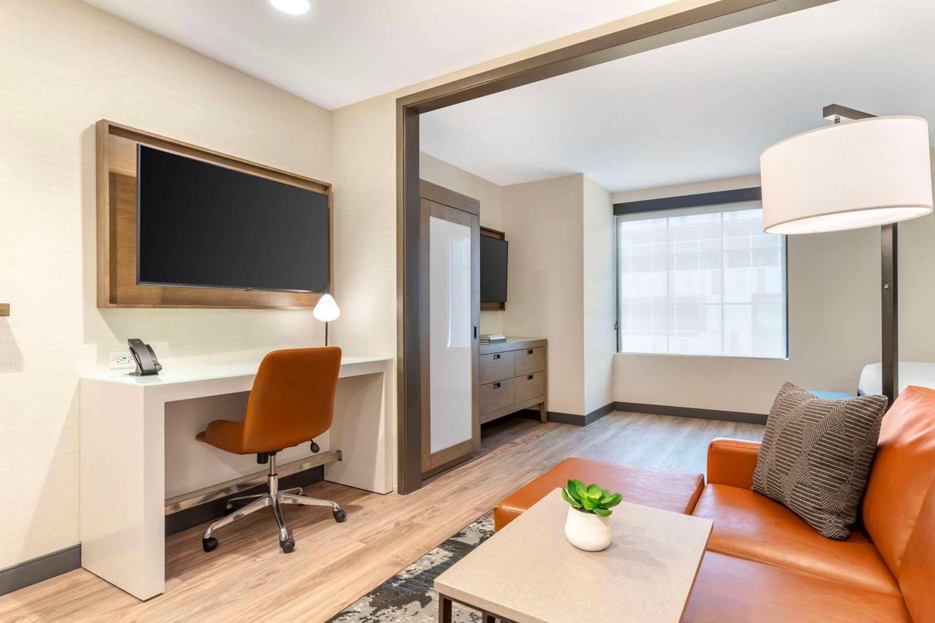 Cambria Hotel Denver Downtown RiNo photo 32