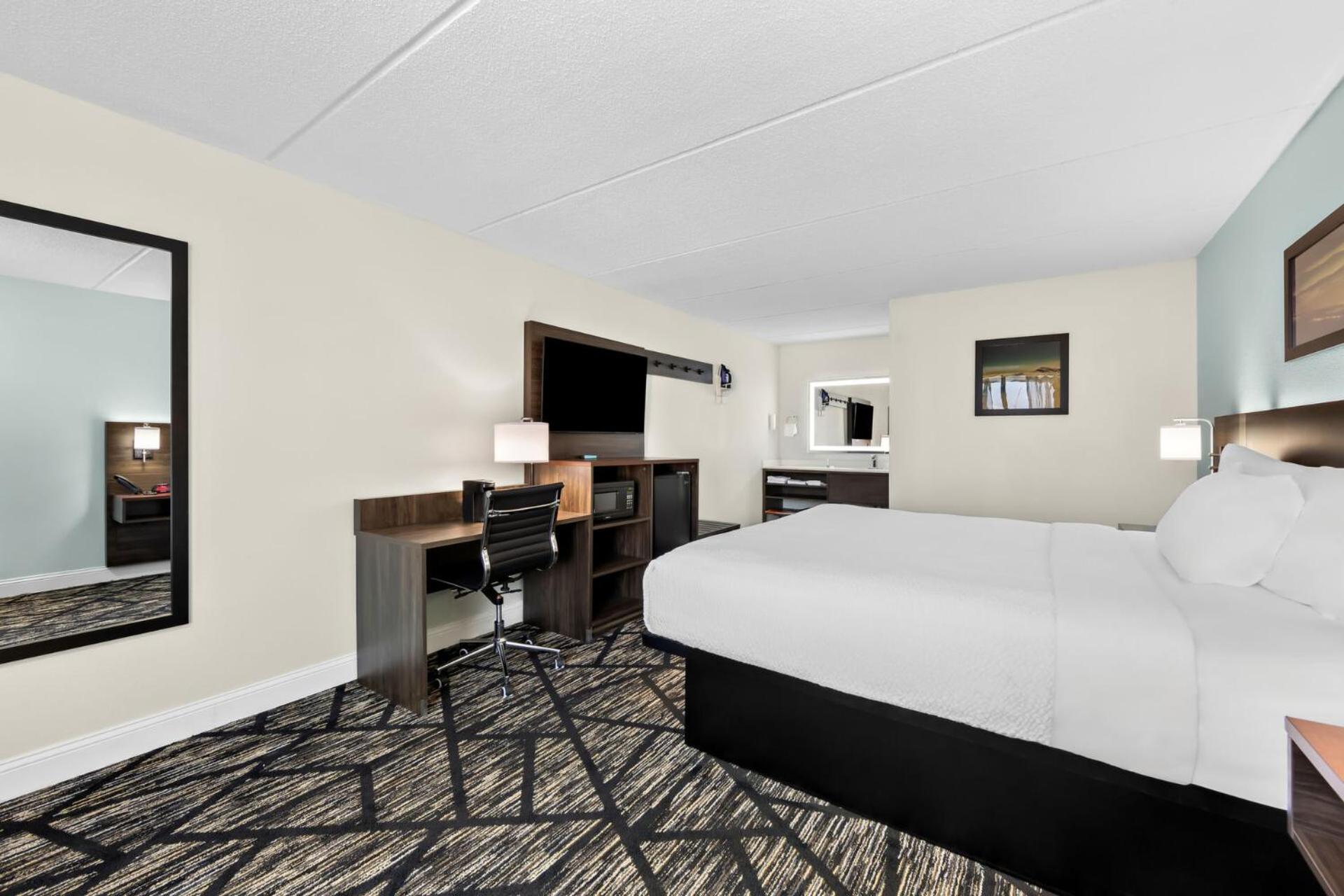 Clarion Inn & Suites near the Leconte Center Pigeon Forge photo 59