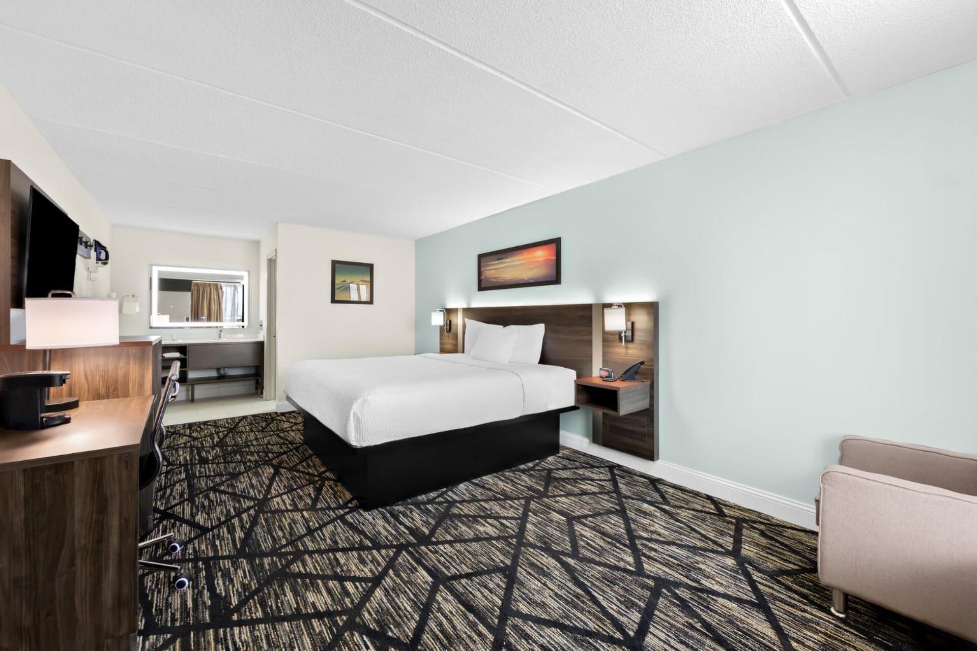 Clarion Inn & Suites near the Leconte Center Pigeon Forge photo 64