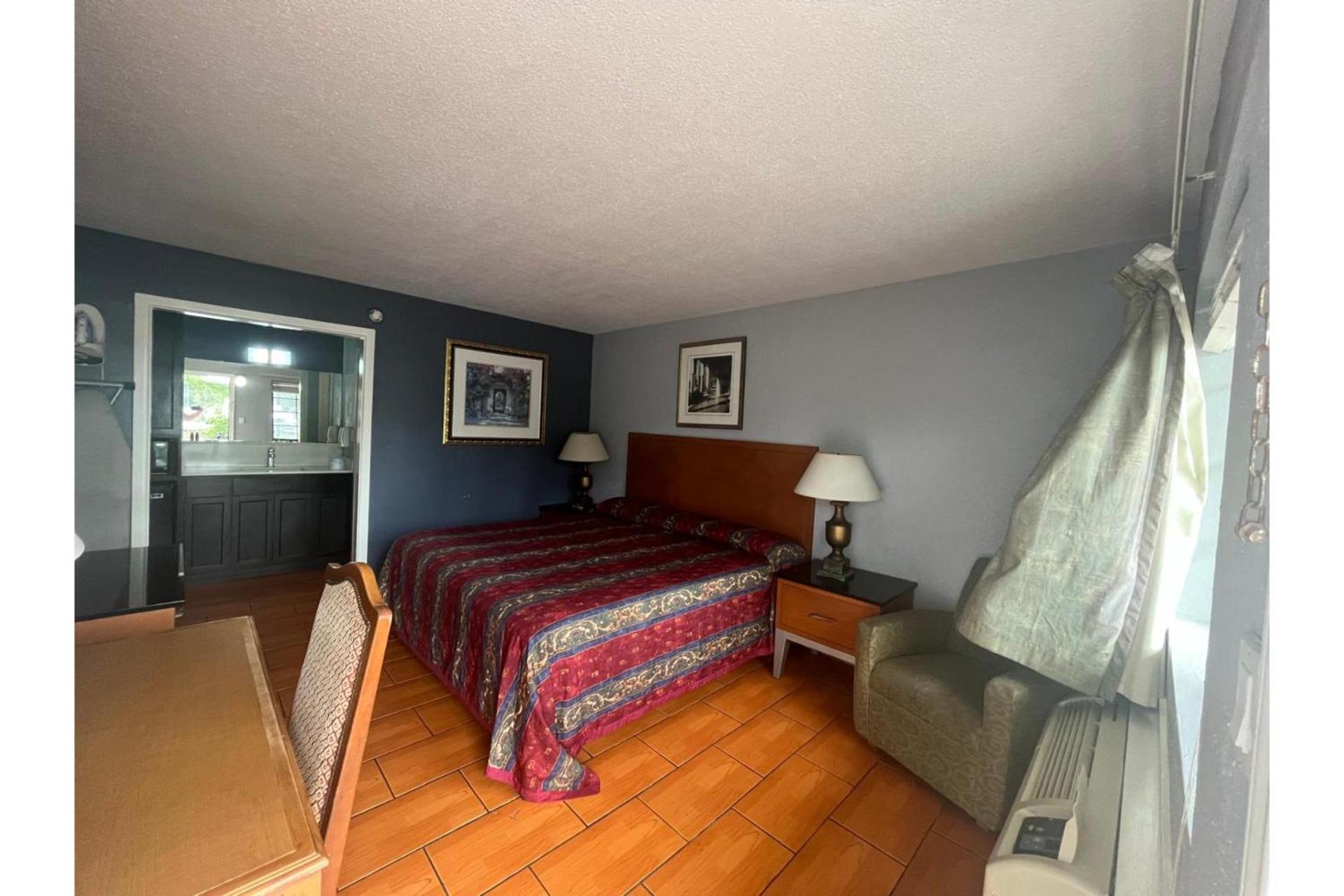 La Posada Inn By OYO Brownsville photo 30