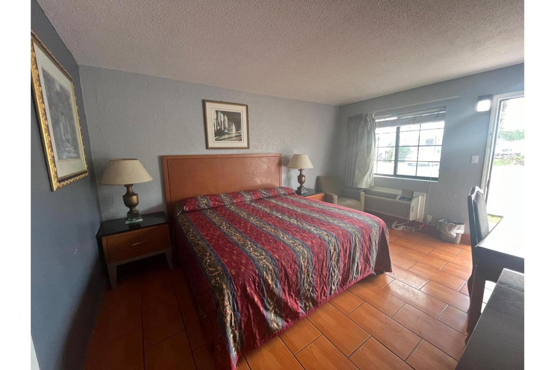 La Posada Inn By OYO Brownsville photo 31