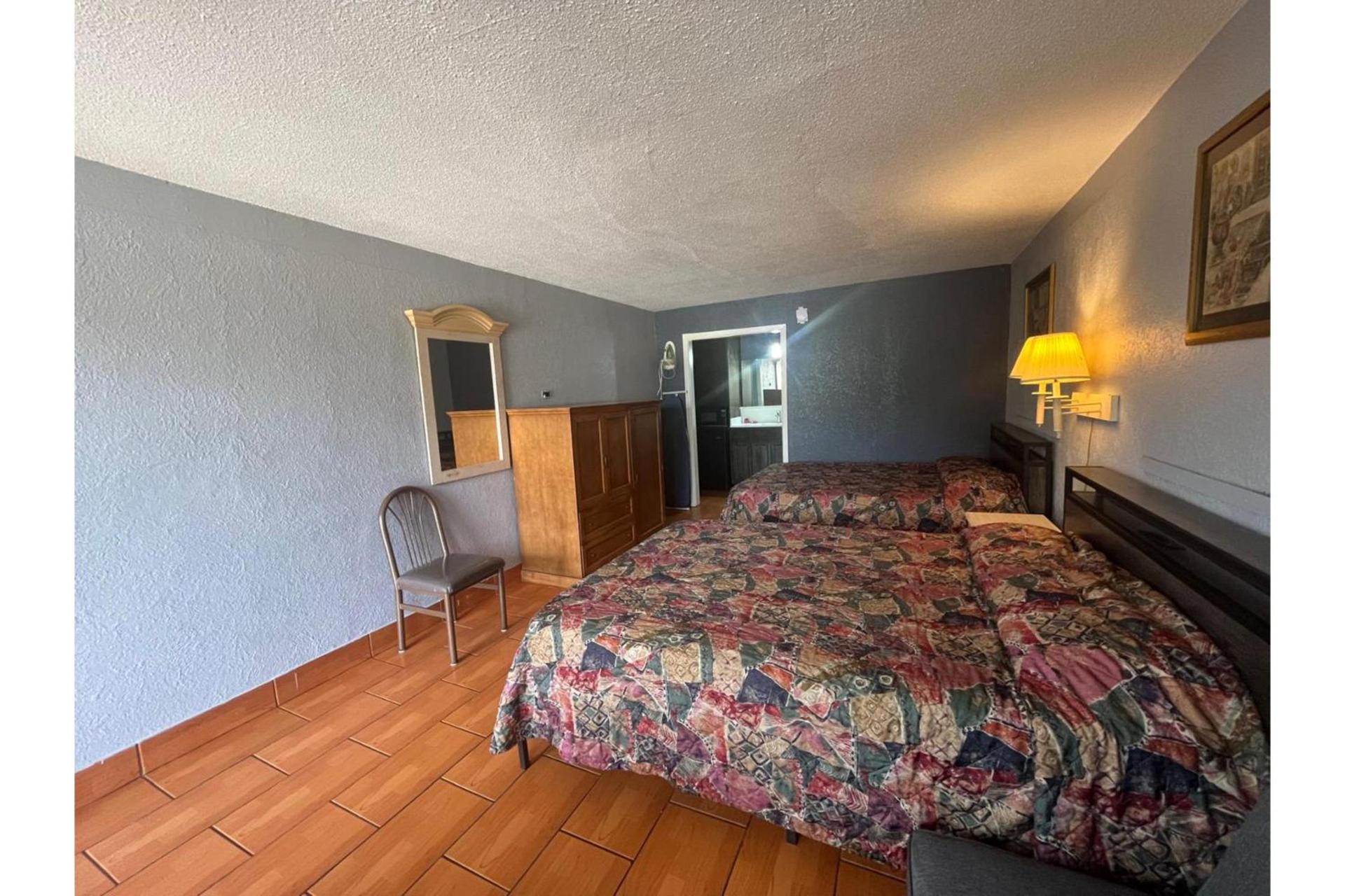 La Posada Inn By OYO Brownsville photo 37
